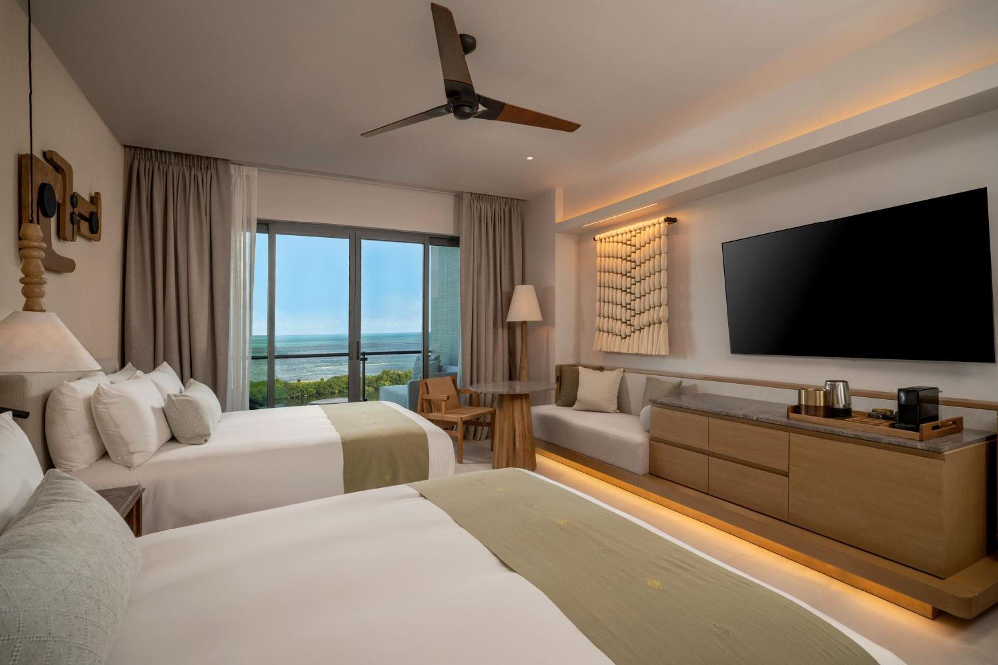 Oceanfront Queen Room with Two Queen Beds - High Floor